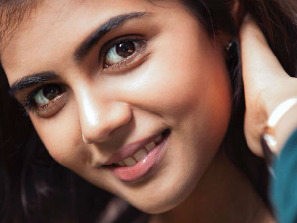 ഹലോ എന്ന ചിത്രം