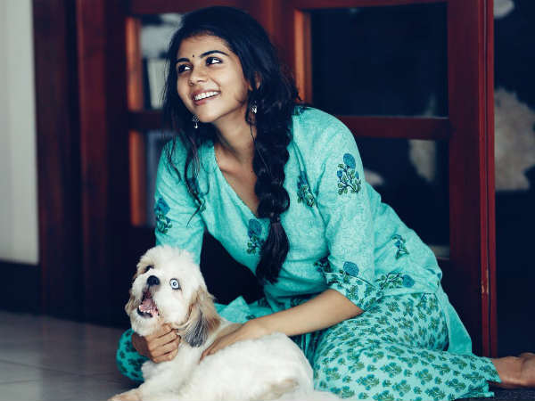 ഭക്ഷണം കഴിക്കാൻ പോകുന്നത് ലാൽ അങ്കിളിന്റെ വീട്ടിൽ
