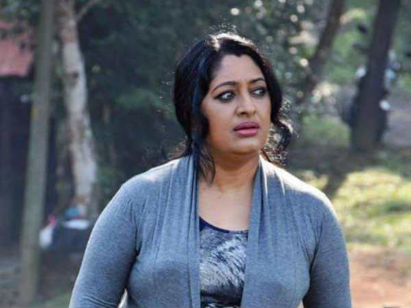 യോഗത്തിൽ ഞെട്ടിച്ചത് ഊർമിള ഉണ്ണി