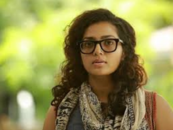 പാര്വതി വിദേശത്ത്