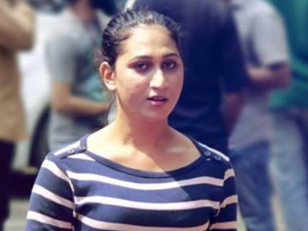 വേഷം കെട്ടലുകൾ അംഗീകരിക്കാൻ പറ്റില്ല