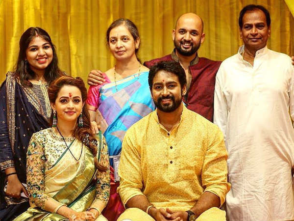 പൊതുവേദിയില് സജീവം