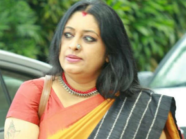 തെറ്റുകാരിയാക്കി ചിത്രീകരിക്കുന്നു