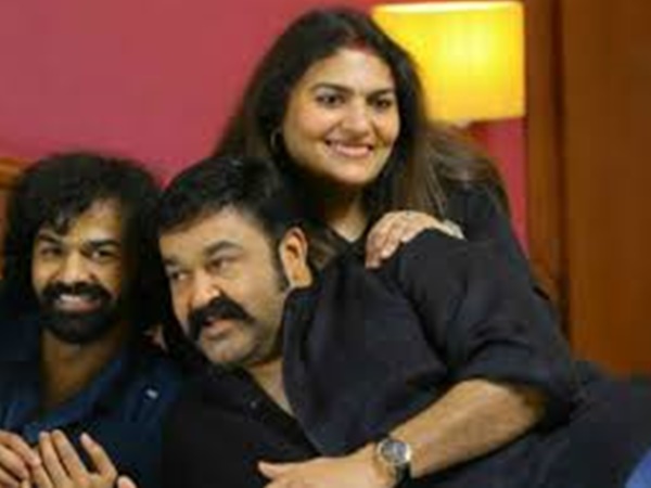 മോഹന്ലാലിന്റെ പിന്തുണ