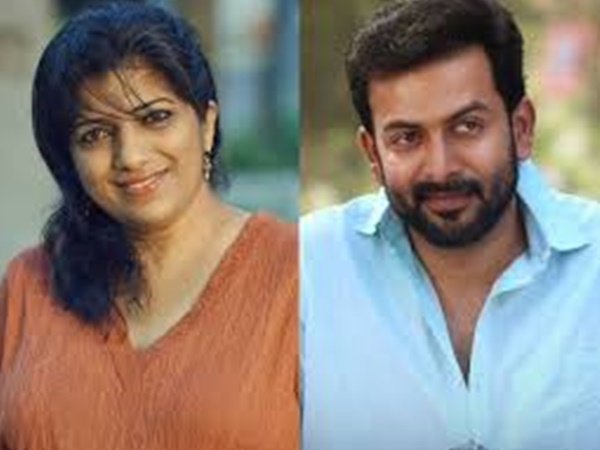 പാട്ട് ആവര്ത്തിക്കണ്ട