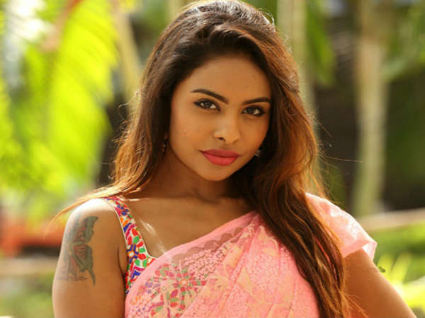 ശ്രീറെഡ്ഡിയുടെ പ്രതിഷേധം
