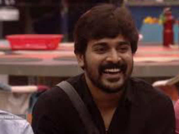 അതിഥി ശ്രീനീഷിനോടൊപ്പം