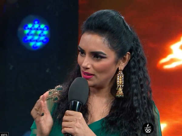 അമ്മയെന്നാൽ അമ്മ മാത്രമാണ്