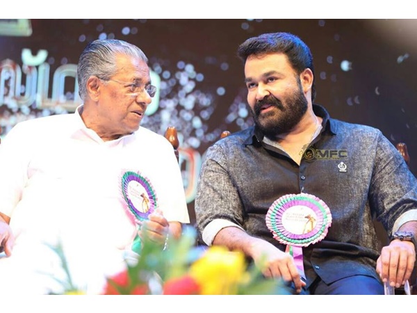 മന്ത്രിമാര് നോക്കിനില്ക്കെ