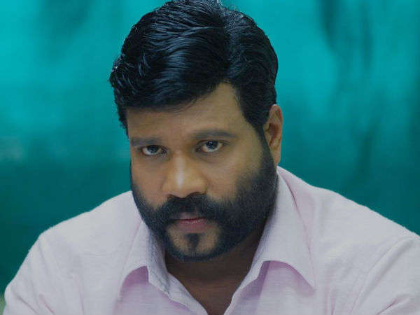 രക്ഷപ്പെട്ടത് ബോട്ട് മാർഗം