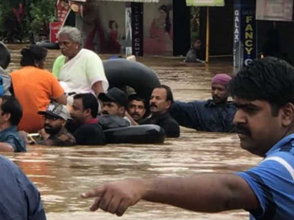 മത്സത്തൊഴിലാളികൾ രക്ഷാപ്രവർത്തനത്തിനെത്തിയത്