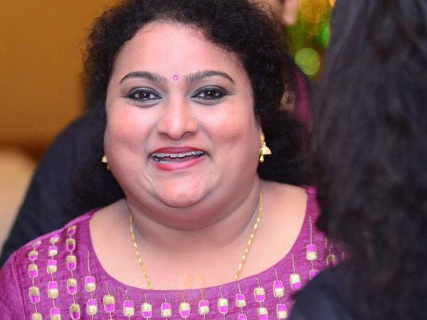 ബഡായി ബംഗ്ലാവിലെ അമ്മായി
