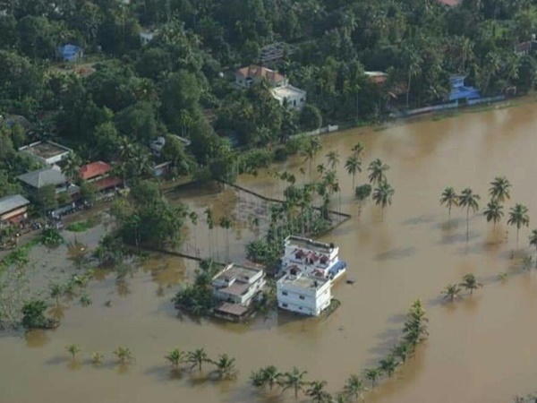 പ്രളയക്കെടുതിയിലായ കേരളം