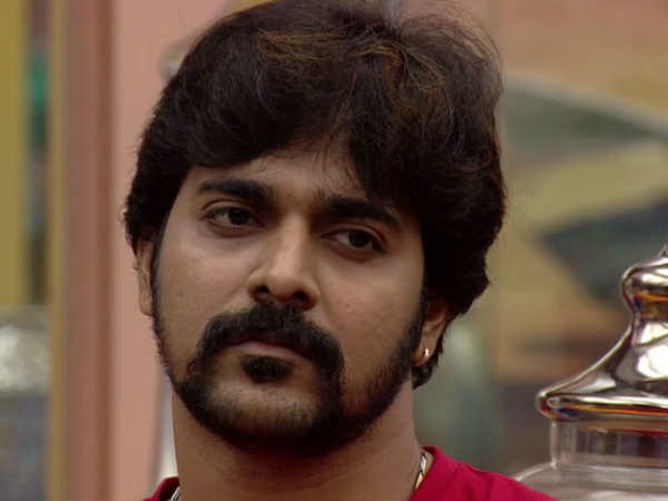 ശ്രീനിഷിൽ നിന്ന് തുടക്കം