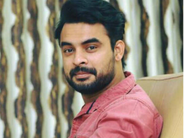 വിമർശനവും കയ്യടിയും