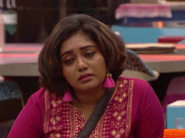 ഹിമയോട് ചൂടായി