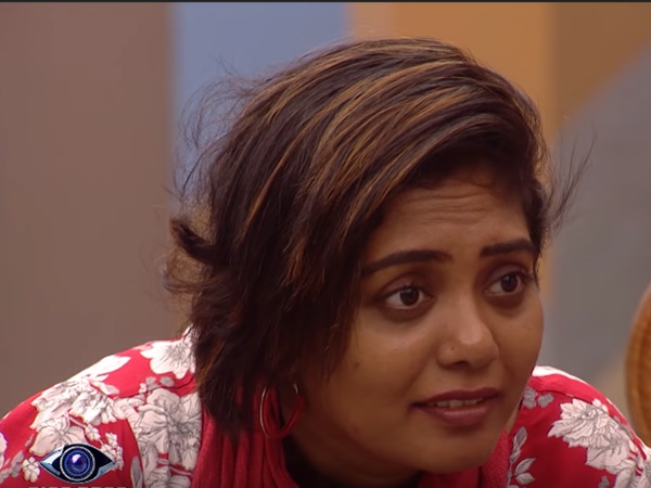 വഴക്കും കൈയ്യാങ്കളിയും