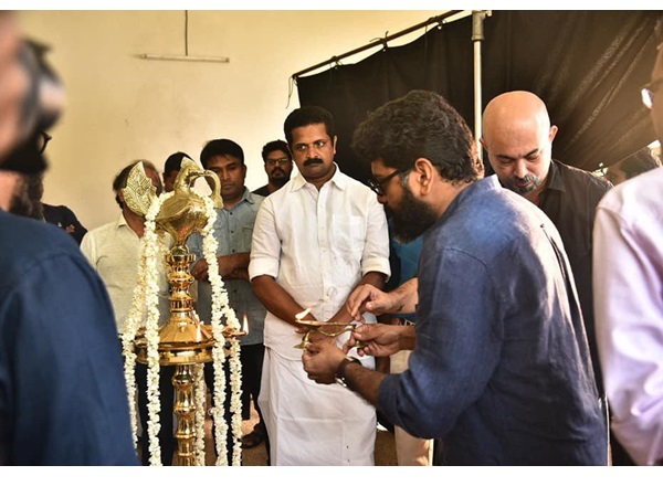 ടൈറ്റില് പോസ്റ്റര്