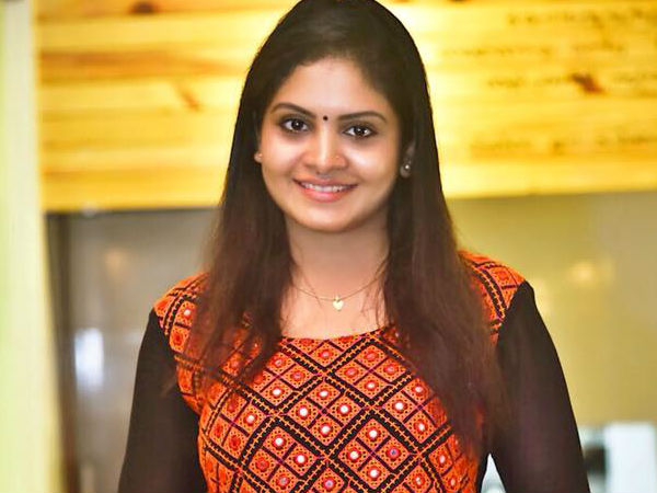 കണ്ണീരോടെ വിട