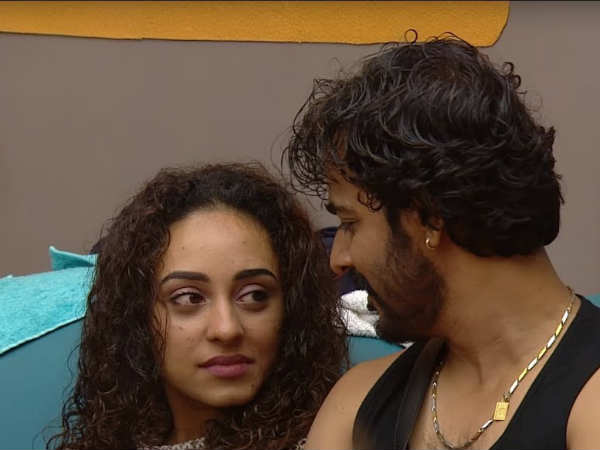 രഹസ്യങ്ങൾ തുറന്നു പറയുന്നു