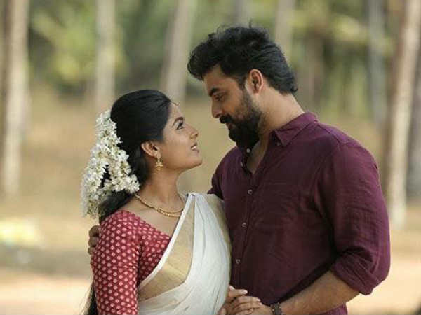 സിനിമയിൽ പാട്ട് പിറന്നത്