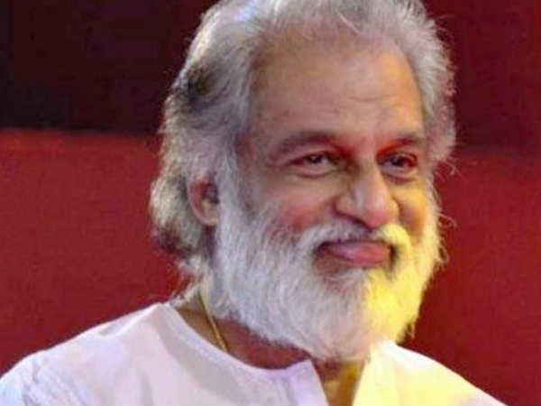 യോശുദാസിനെ അനുകരിക്കാൻ ശ്രമിക്കുന്നു