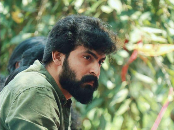 സിനിമയില് തുടക്കം കുറിക്കുന്നു