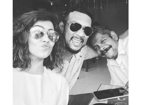 വീണ്ടും കണ്ട് മുട്ടി