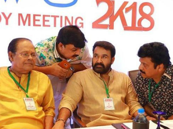 താരങ്ങളെ വിട്ട് നൽകില്ല