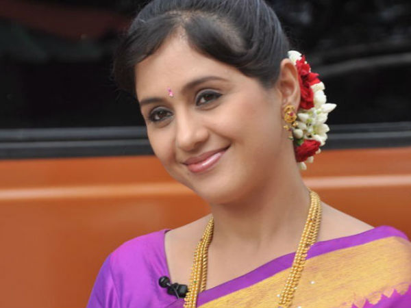 വിജയിനെക്കുറിച്ച് പറയുമ്പോള്