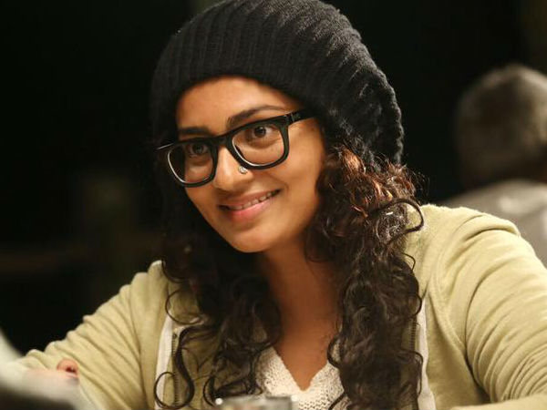 പ്രളയത്തിൽ സോഷ്യൽ മീഡിയയിൽ സജീവം