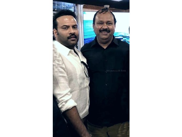 സമ്മാനത്തിലൂടെ ഞെട്ടിച്ചു