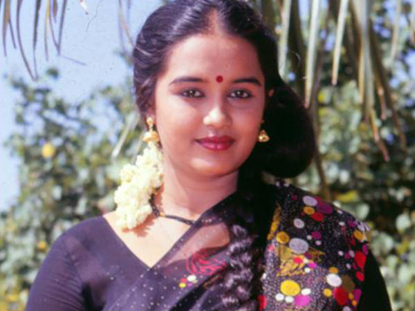 അച്ഛനെ നോക്കുന്നതിന് വേണ്ടി