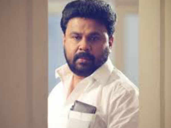 ചിത്രത്തിൽ ദിലീപും