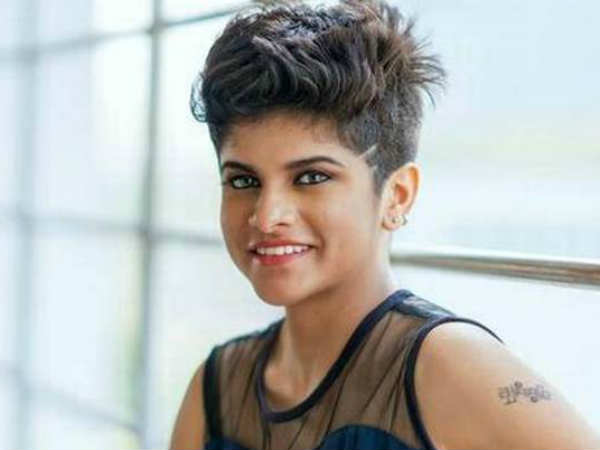 പച്ചകള്ളം