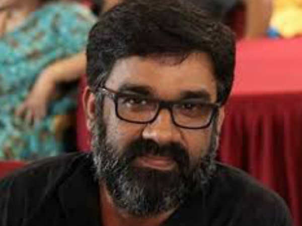 സംഘപരിവാറുകാരനായി ചിത്രീകരിക്കുന്നു