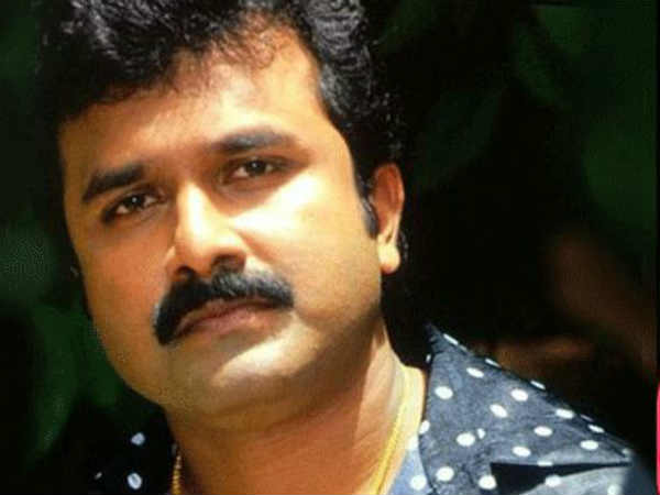 വണ്ടിയിൽ മറ്റൊരു വണ്ടി ഇടിച്ചു