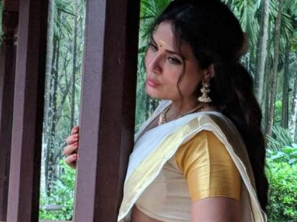 ചിത്രങ്ങള് പുറത്ത്