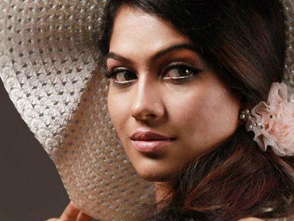 തേപ്പുകാരിയാവാനില്ല