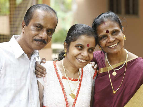 ആദ്യം കാണേണ്ടത്