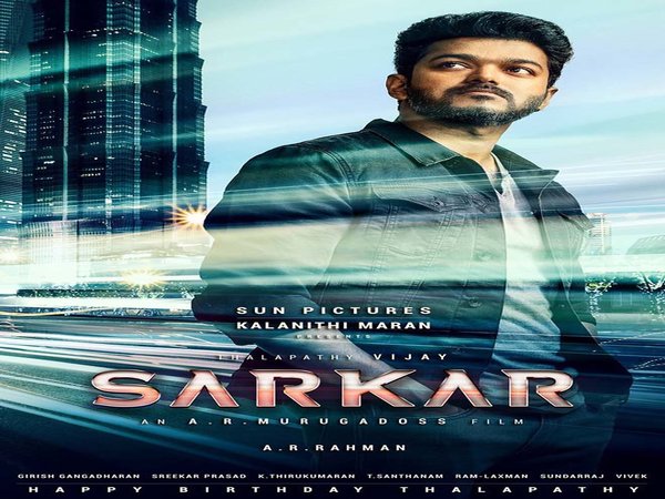 കട്ടൗട്ടുകളും പോസ്റ്ററും