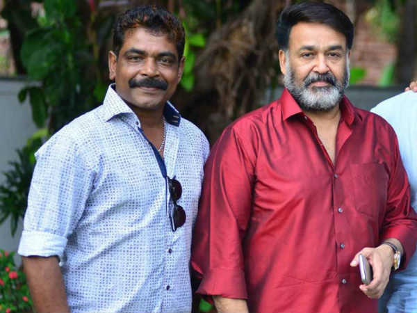 ലാലേട്ടൻ കാറ് അപകടം