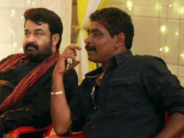 രാത്രിയിൽ ലാലേട്ടനെ ആളുകൾ വളഞ്ഞു