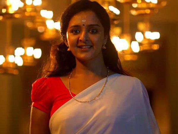 അതിമനോഹരിയായി