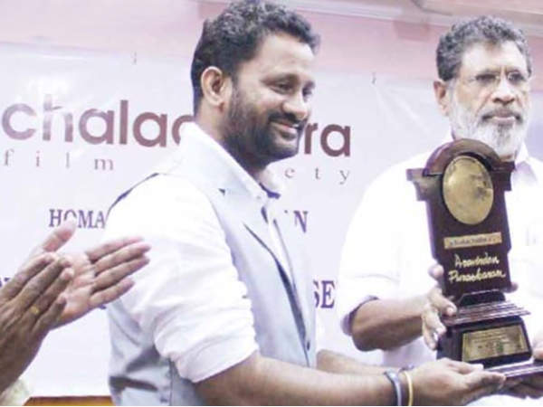 പ്രേക്ഷകരെ ചതി കുഴിയിലേക്ക് തള്ളിയിടുന്നു