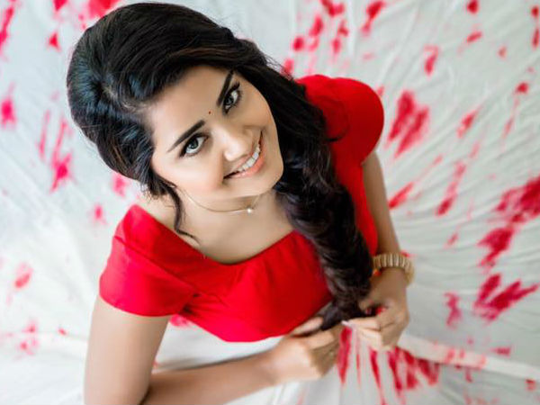 മലയാളത്തിലേക്കില്ലേ?