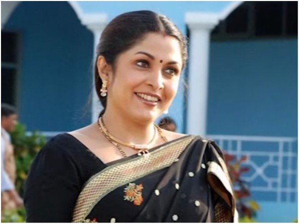 രമ്യയും മിന്നിക്കും..