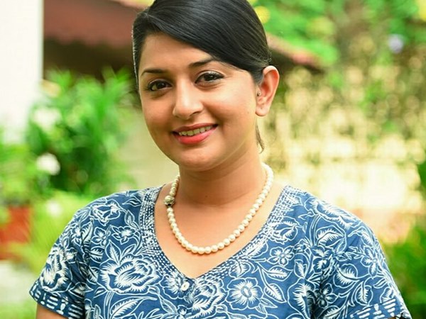 സഹോദരിയുടെ കല്യാണത്തിനെത്തി