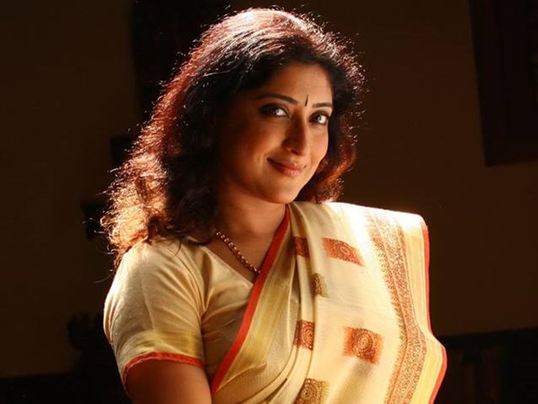 മലയാളത്തിലേക്കുള്ള തിരിച്ചുവരവ്