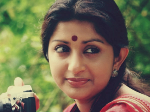 മീര ജാസ്മിന്രെ ഫോട്ടോ